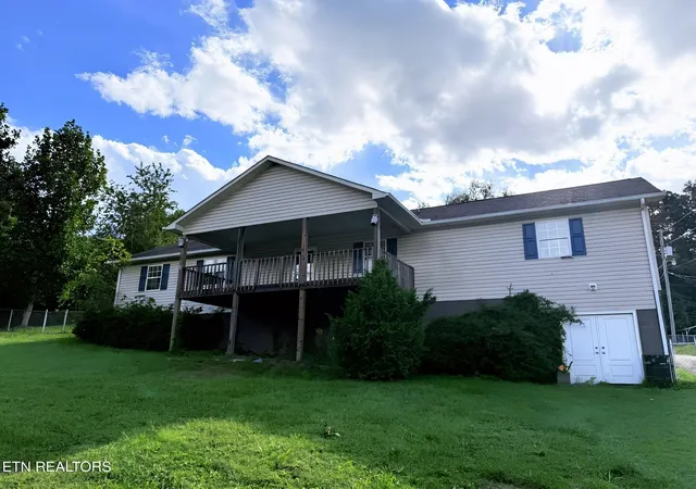 Photo 1 of Single family home for sale at 272 Cowan Ln, La Follette, TN 37766 | MLS# 1356750 | Listing updated on 2026-09-25
