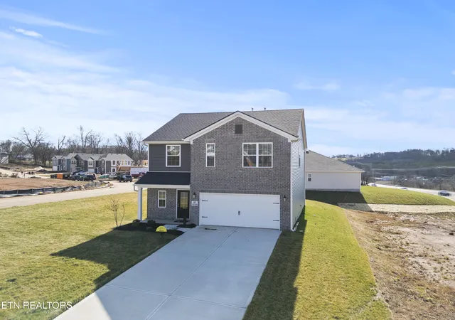 Photo 2 of Single family home for sale at 107 Clover Meadow Ln, Maryville, TN 37801 | MLS# 1356352 | Listing updated on 2026-09-24