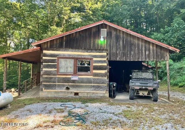 Photo 2 of Single family home for sale at 115&117 Sycamore Cir, Sneedville, TN 37869 | MLS# 1356335 | Listing updated on 2026-09-22