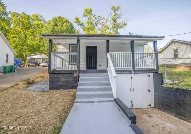 Photo 1 of Single family home for sale at 4112 Edington Rd, Knoxville, TN 37920 | MLS# 1356339 | Listing updated on 2026-09-23