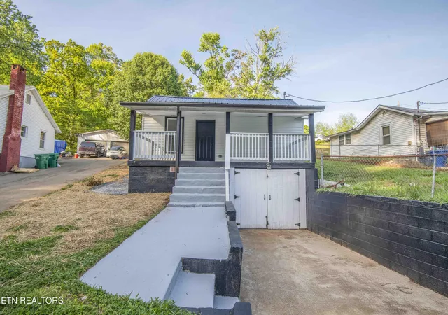 Photo 2 of Single family home for sale at 4112 Edington Rd, Knoxville, TN 37920 | MLS# 1356339 | Listing updated on 2026-09-23