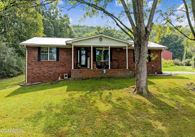 Photo 2 of Single family home for sale at 2616 Jericho Rd, Maryville, TN 37803 | MLS# 1356345 | Listing updated on 2026-09-22