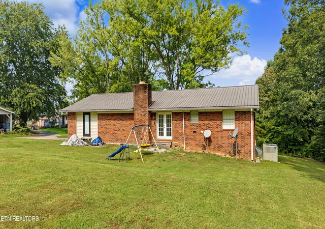Photo 3 of Single family home for sale at 2616 Jericho Rd, Maryville, TN 37803 | MLS# 1356345 | Listing updated on 2026-09-22