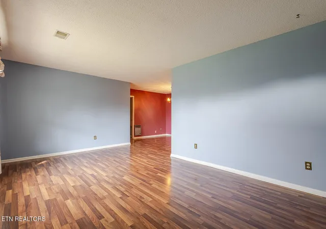 Photo 3 of Sale Pending at 7411 Munsey Rd, Corryton, TN 37721 | MLS# 1356457 | Listing updated on 2026-10-16