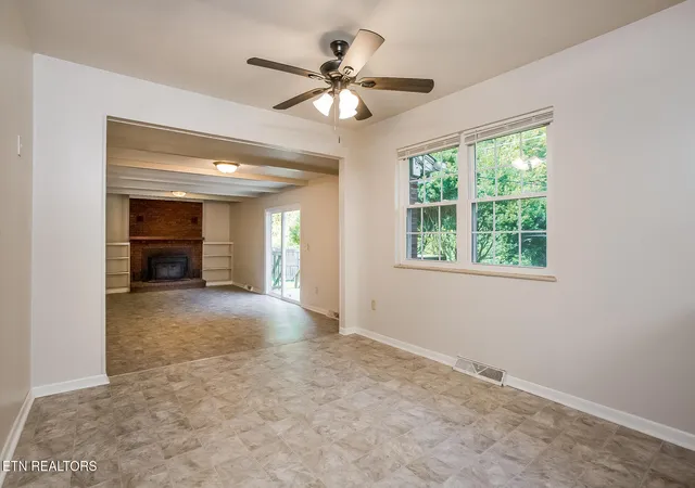 Photo 3 of Single family home for sale at 214 Meadow Ln, La Follette, TN 37766 | MLS# 1356384 | Listing updated on 2026-09-25