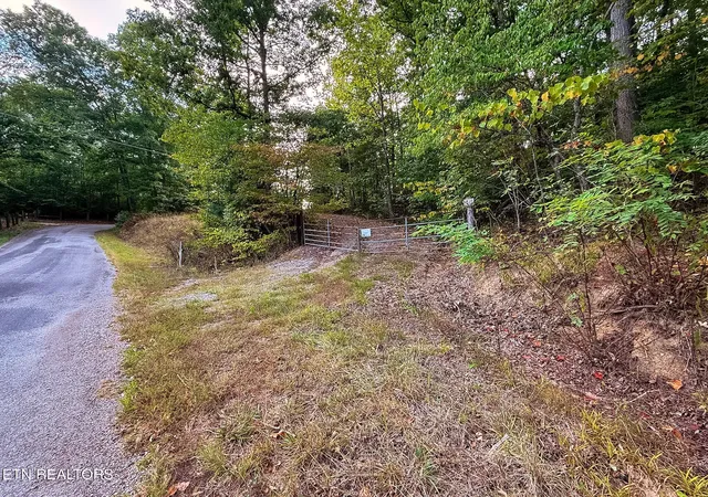 Photo 2 of Land for sale at 1521 Mill Crk Rd, Sunbright, TN 37872 | MLS# 1356562 | Listing updated on 2026-09-25