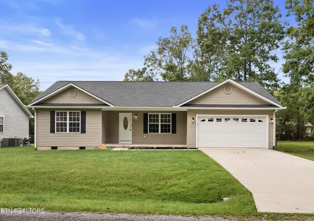 Photo 1 of Single family home for sale at 3023 Warpath Dr, Crossville, TN 38572 | MLS# 1356440 | Listing updated on 2026-09-24