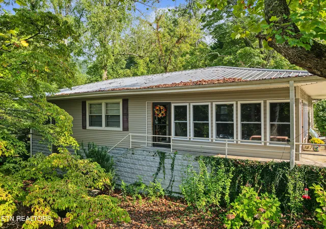 Photo 3 of Single family home for sale at 625 Asbury Ln, Gatlinburg, TN 37738 | MLS# 1356374 | Listing updated on 2026-09-22