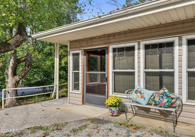 Photo 3 of Single family home for sale at 625 Asbury Ln, Gatlinburg, TN 37738 | MLS# 1356374 | Listing updated on 2026-09-22