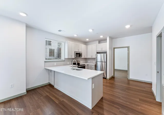 Photo 3 of Sale Pending at 515 Cafego Pl #111, Knoxville, TN 37902 | MLS# 1356376 | Listing updated on 2026-09-22