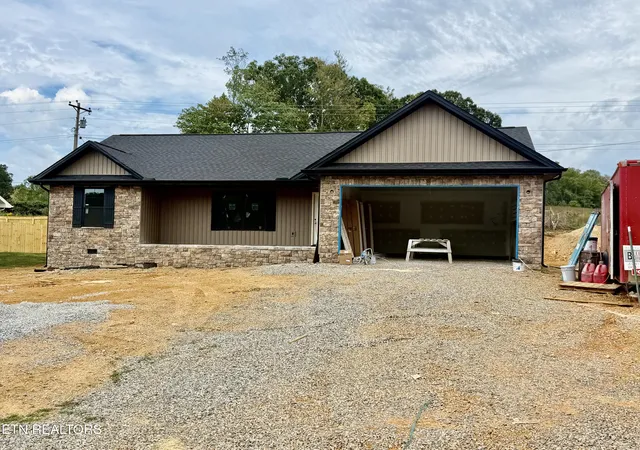Photo 1 of Single family home for sale at 140 Milo Cir, Tazewell, TN 37879 | MLS# 1356381 | Listing updated on 2026-09-22