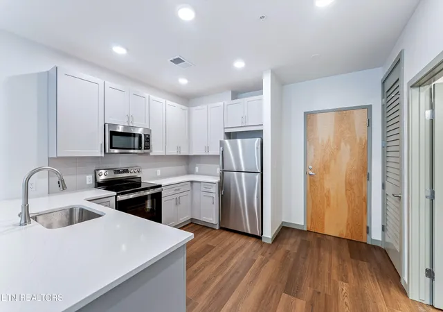 Photo 3 of Sale Pending at 515 Cafego Pl #113, Knoxville, TN 37902 | MLS# 1356380 | Listing updated on 2026-09-22