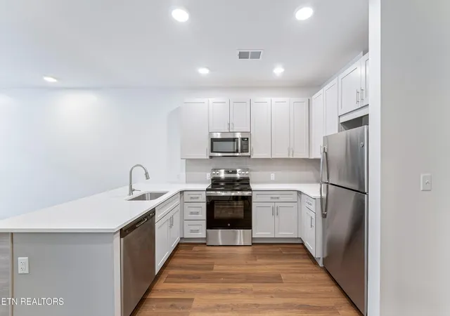 Photo 3 of Sale Pending at 515 Cafego Pl #113, Knoxville, TN 37902 | MLS# 1356380 | Listing updated on 2026-09-22