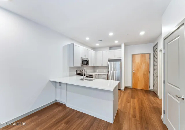 Photo 4 of Sale Pending at 515 Cafego Pl #113, Knoxville, TN 37902 | MLS# 1356380 | Listing updated on 2026-09-22