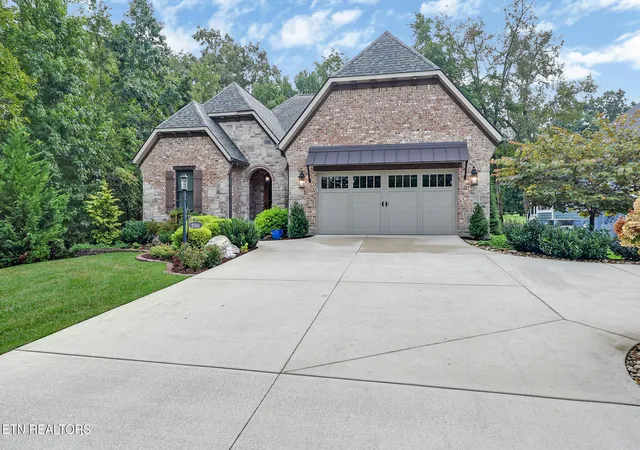 Photo 2 of Single family home for sale at 235 Forest Hl Dr, Crossville, TN 38558 | MLS# 1356506 | Listing updated on 2026-09-23