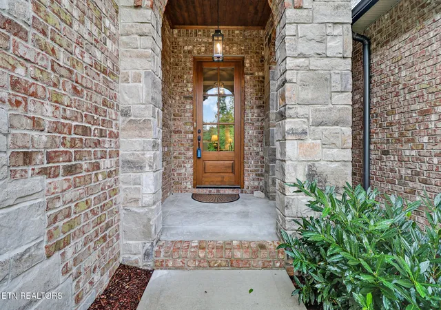 Photo 4 of Single family home for sale at 235 Forest Hl Dr, Crossville, TN 38558 | MLS# 1356506 | Listing updated on 2026-09-23