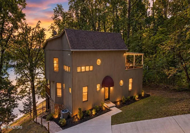 Photo 1 of Single family home for sale at 241 Deer Run Point, La Follette, TN 37766 | MLS# 1356397 | Listing updated on 2026-09-22