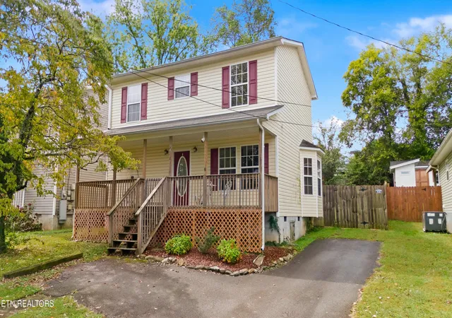 Single family home for sale at 5712 Aster Rd, Knoxville, TN 37918 | MLS# 1356846