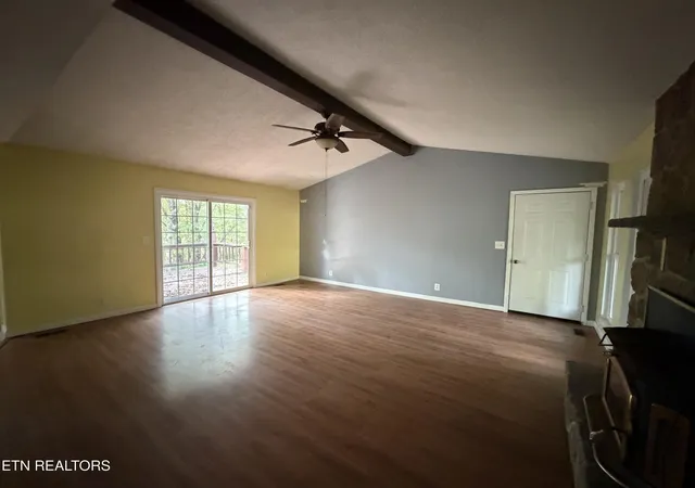 Photo 2 of Single family home for sale at 157 Lakeshire Dr, Crossville, TN 38558 | MLS# 1356419 | Listing updated on 2026-09-24