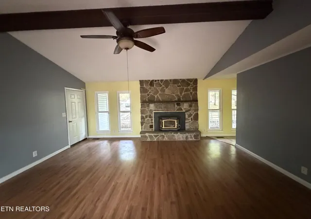 Photo 3 of Single family home for sale at 157 Lakeshire Dr, Crossville, TN 38558 | MLS# 1356419 | Listing updated on 2026-09-24