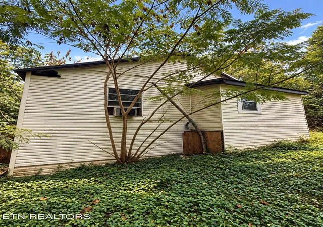 Photo 3 of Sale Pending at 5500 Magazine Rd, Knoxville, TN 37920 | MLS# 1356438 | Listing updated on 2026-09-27