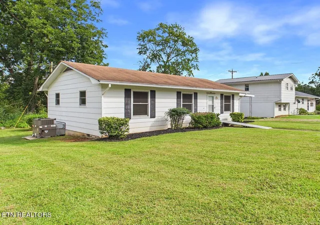 Single family home for sale at 1309 Scott Ave, Etowah, TN 37331 | MLS# 1356451