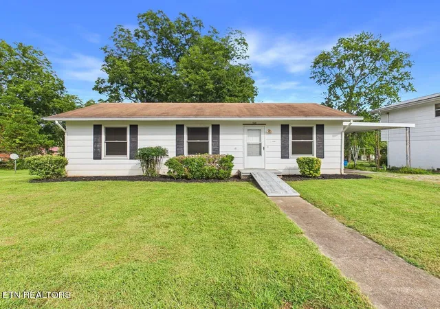 Photo 1 of Single family home for sale at 1309 Scott Ave, Etowah, TN 37331 | MLS# 1356451 | Listing updated on 2026-09-23
