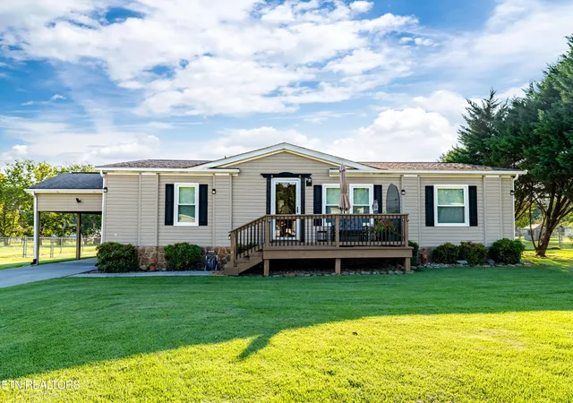 Photo 1 of Single family home for sale at 1021 Ridge View Rd, Maryville, TN 37801 | MLS# 1356619 | Listing updated on 2026-09-26