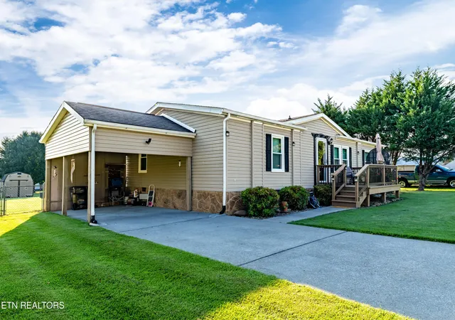 Photo 2 of Single family home for sale at 1021 Ridge View Rd, Maryville, TN 37801 | MLS# 1356619 | Listing updated on 2026-09-26