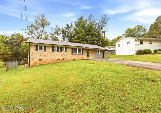 Photo 3 of Single family home for sale at 1313 Burton Rd, Knoxville, TN 37919 | MLS# 1356495 | Listing updated on 2026-09-23