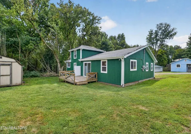 Photo 3 of Single family home for sale at 416 N Brownlow St, Rogersville, TN 37857 | MLS# 1356452 | Listing updated on 2026-09-24