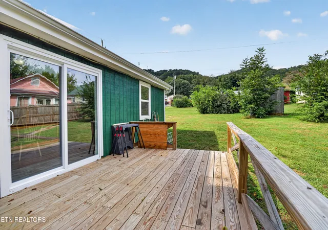 Photo 3 of Single family home for sale at 416 N Brownlow St, Rogersville, TN 37857 | MLS# 1356452 | Listing updated on 2026-09-24