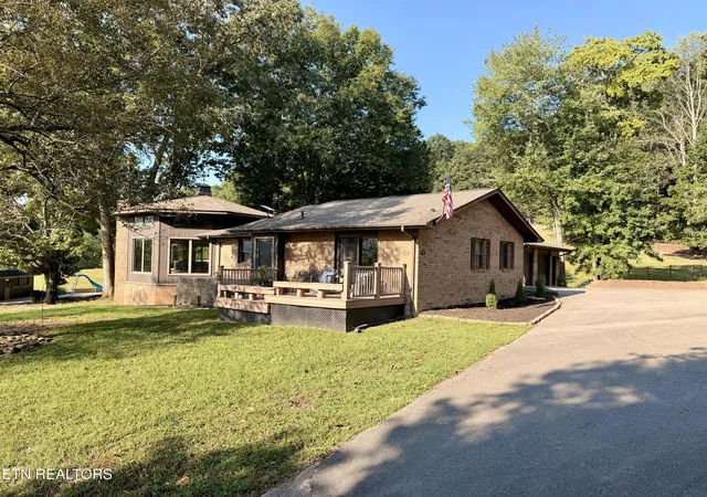 Single family home for sale at 723 Paint Rock Rd, Kingston, TN 37763 | MLS# 1356563