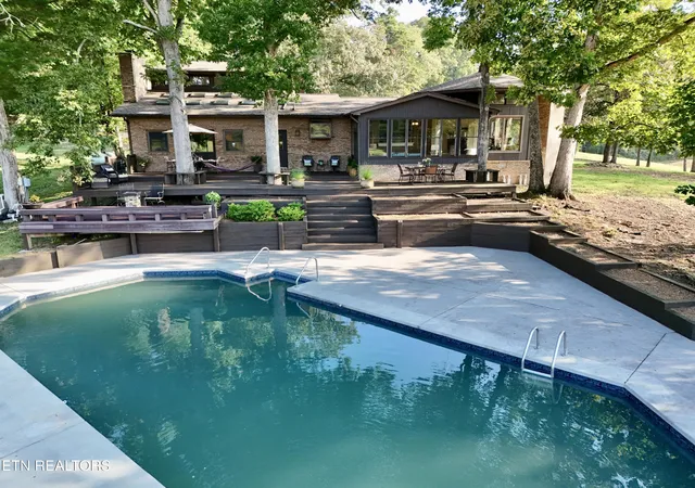 Photo 1 of Single family home for sale at 723 Paint Rock Rd, Kingston, TN 37763 | MLS# 1356563 | Listing updated on 2026-09-24