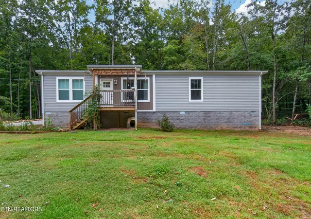 Single family home for sale at 243 Cinnamon Cir, Crossville, TN 38571 | MLS# 1356459