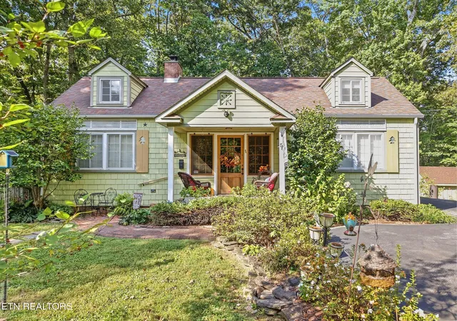 Single family home for sale at 58 Pine Pl, Norris, TN 37828 | MLS# 1356598