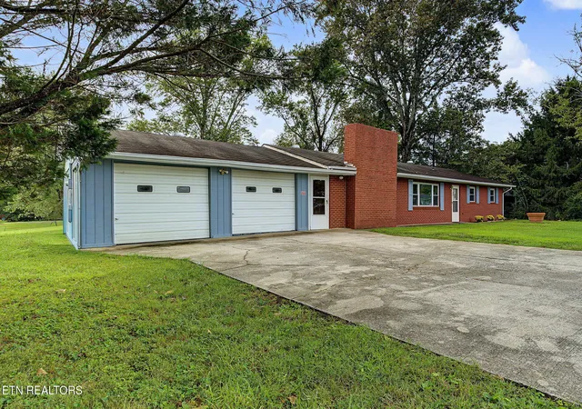 Photo 2 of Single family home for sale at 233 Estate Dr, Sevierville, TN 37862 | MLS# 1356778 | Listing updated on 2026-09-25