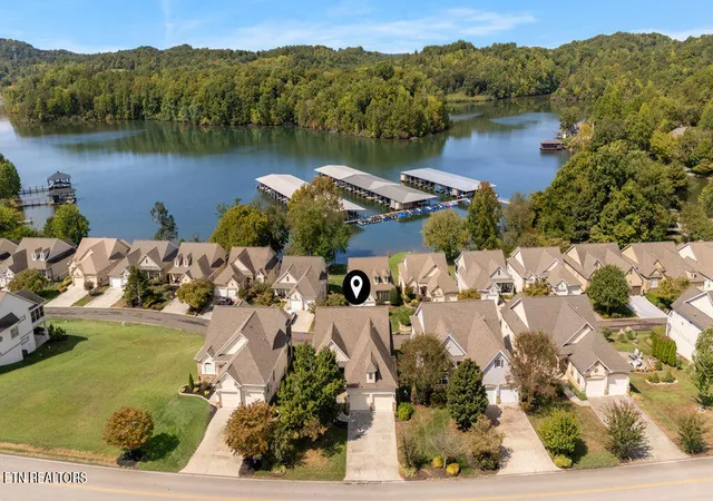 Photo 1 of Single family home for sale at 989 Rarity Bay Pkwy, Vonore, TN 37885 | MLS# 1356507 | Listing updated on 2026-09-25