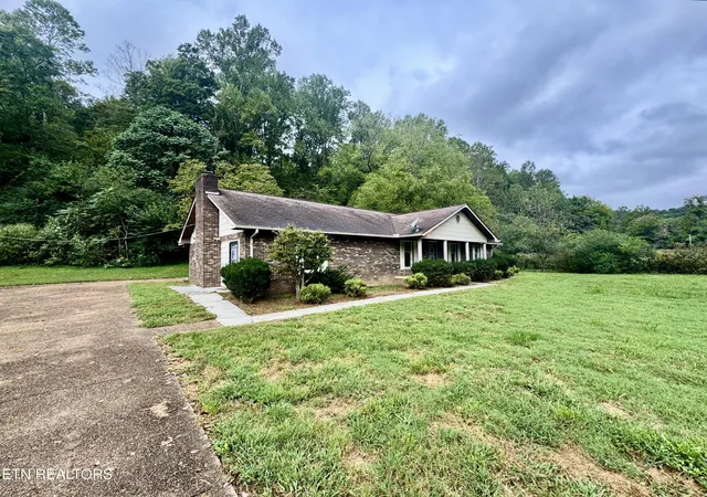 Photo 2 of Single family home for sale at 1588 Highway 116, Caryville, TN 37714 | MLS# 1356503 | Listing updated on 2026-09-25