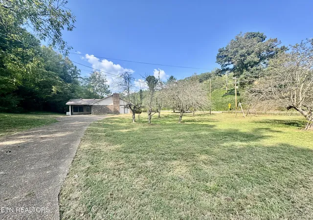 Photo 4 of Single family home for sale at 1588 Highway 116, Caryville, TN 37714 | MLS# 1356503 | Listing updated on 2026-09-25