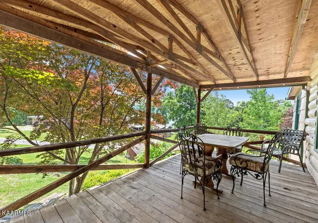 Photo 3 of Single family home for sale at 2005 Sunbird Ln, Dandridge, TN 37725 | MLS# 1356519 | Listing updated on 2026-09-23