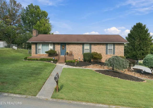Photo 1 of Single family home for sale at 7800 Berkshire Blvd, Powell, TN 37849 | MLS# 1356590 | Listing updated on 2026-10-05