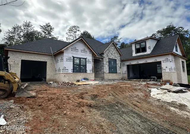 Single family home for sale at 228 Seminole Cir, Loudon, TN 37774 | MLS# 1356533