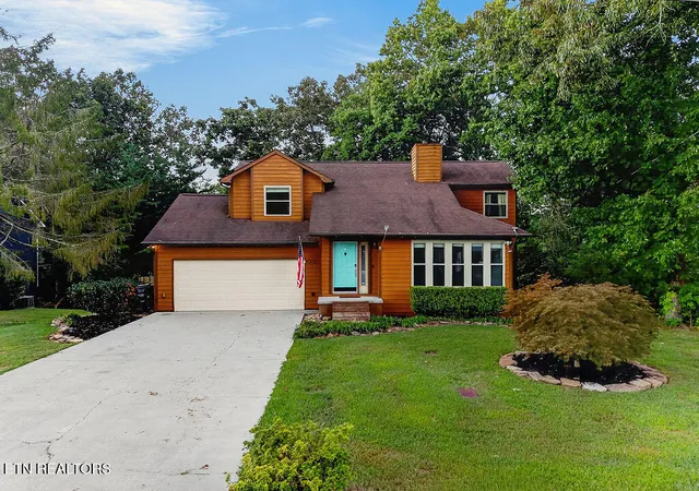 Single family home for sale at 1413 Overton Ln, Knoxville, TN 37923 | MLS# 1356754