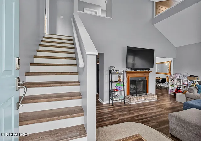 Photo 1 of Single family home for sale at 1413 Overton Ln, Knoxville, TN 37923 | MLS# 1356754 | Listing updated on 2026-10-25