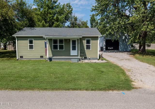 Photo 1 of Single family home for sale at 206 Elm St, Cookeville, TN 38506 | MLS# 1356541 | Listing updated on 2026-09-23