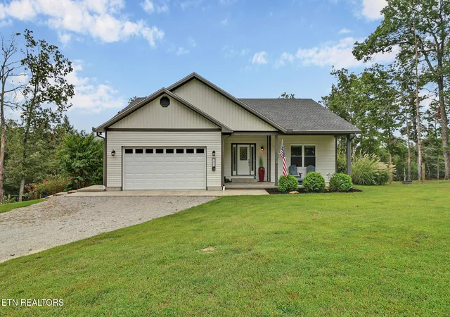Photo 1 of Sale Pending at 143 Crestwood Loop, Jamestown, TN 38556 | MLS# 1356812 | Listing updated on 2026-10-17
