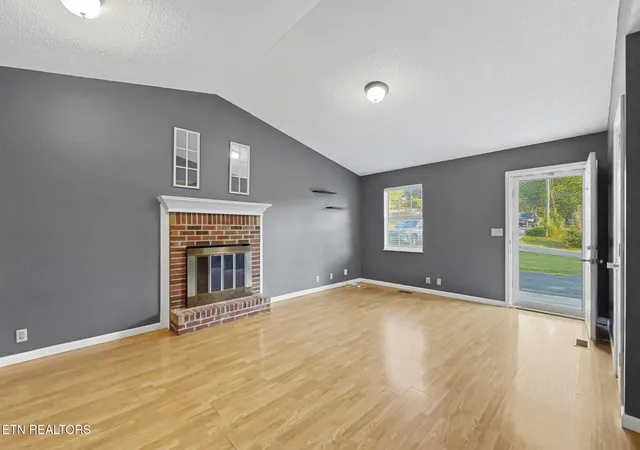 Photo 4 of Sale Pending at 115 Summerset Way, Maynardville, TN 37807 | MLS# 1356777 | Listing updated on 2026-10-03