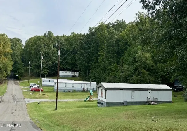 Photo 3 of Single family home for sale at 10514 Salem Rd, Wise, VA 24293 | MLS# 1356557 | Listing updated on 2026-09-30