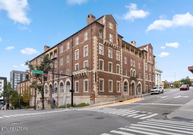 Photo 1 of Sale Pending at 535 Locust St #302, Knoxville, TN 37902 | MLS# 1356763 | Listing updated on 2026-09-29